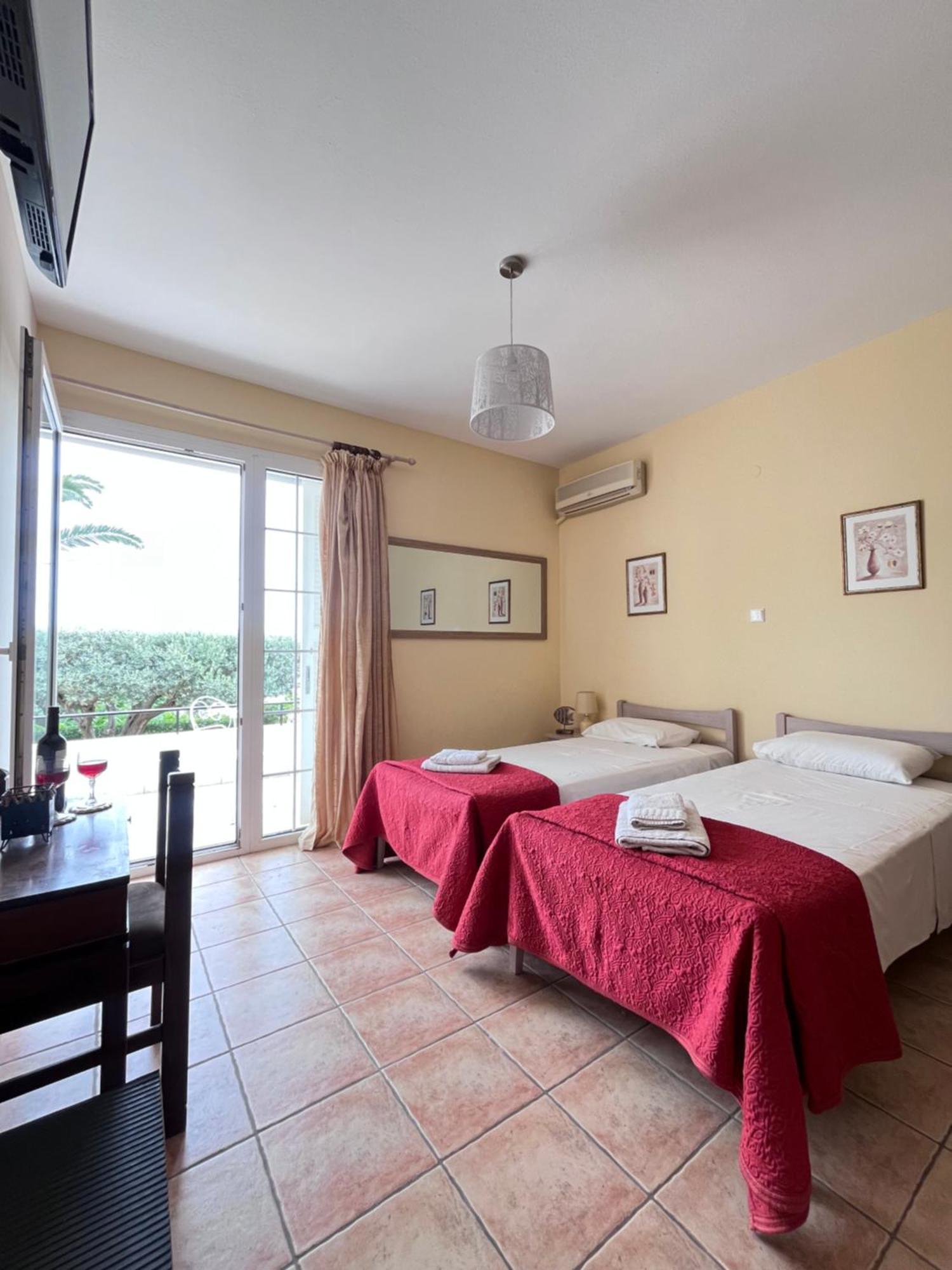Hotel Elena Alinda  Ngoại thất bức ảnh